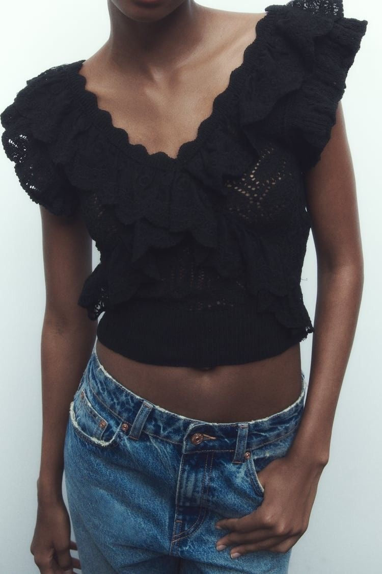 Zara zwarte ruffle top maat M